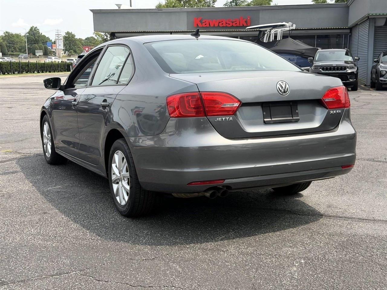 Volkswagen Jetta Sedan 4dr Auto SE PZEV 2011