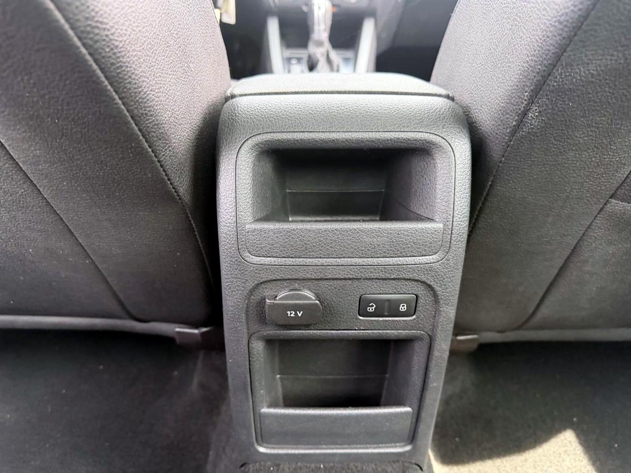 Volkswagen Jetta Sedan 4dr Auto SE PZEV 2011