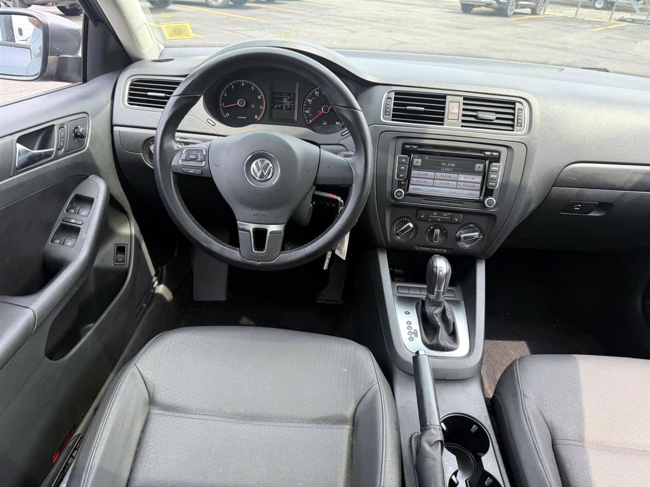 Volkswagen Jetta Sedan 4dr Auto SE PZEV 2011