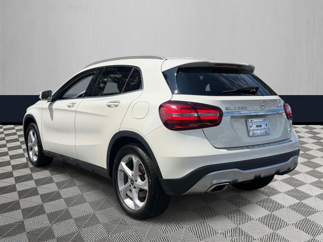 Mercedes-Benz GLA GLA 250 4MATIC SUV 2018