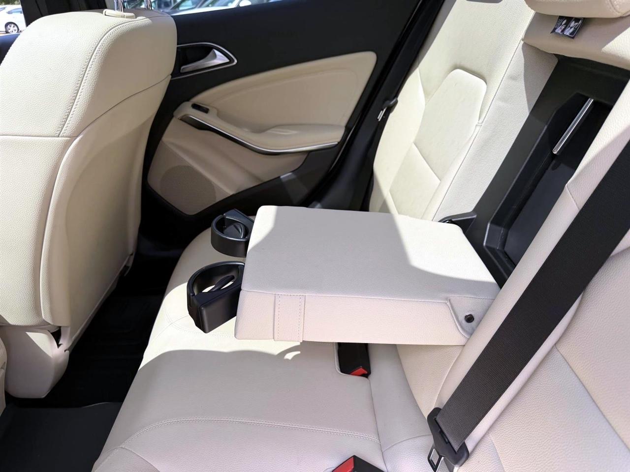 Mercedes-Benz GLA GLA 250 4MATIC SUV 2018