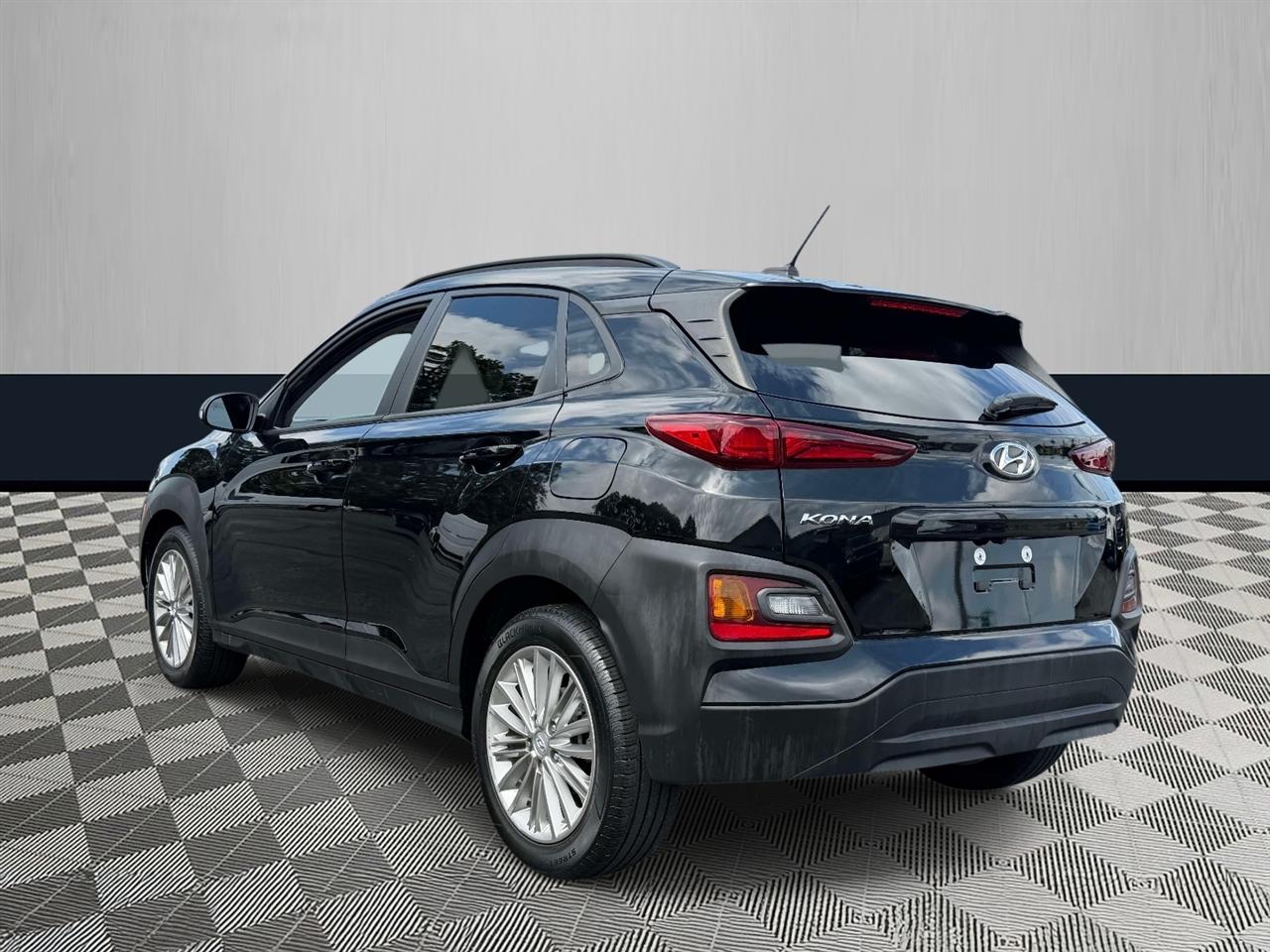 Hyundai Kona SEL Auto FWD 2021