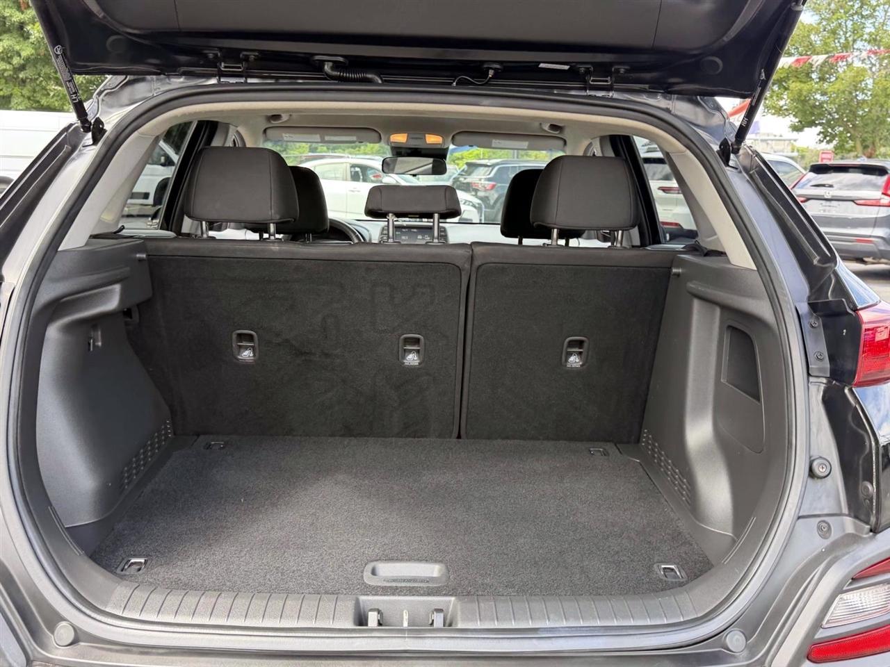 Hyundai Kona SEL Auto FWD 2021