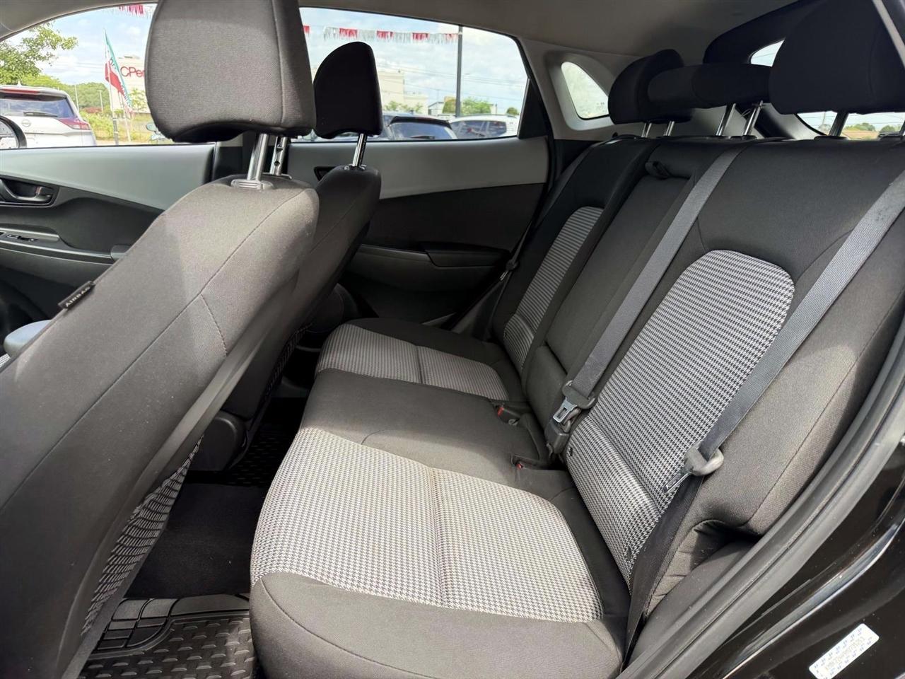 Hyundai Kona SEL Auto FWD 2021