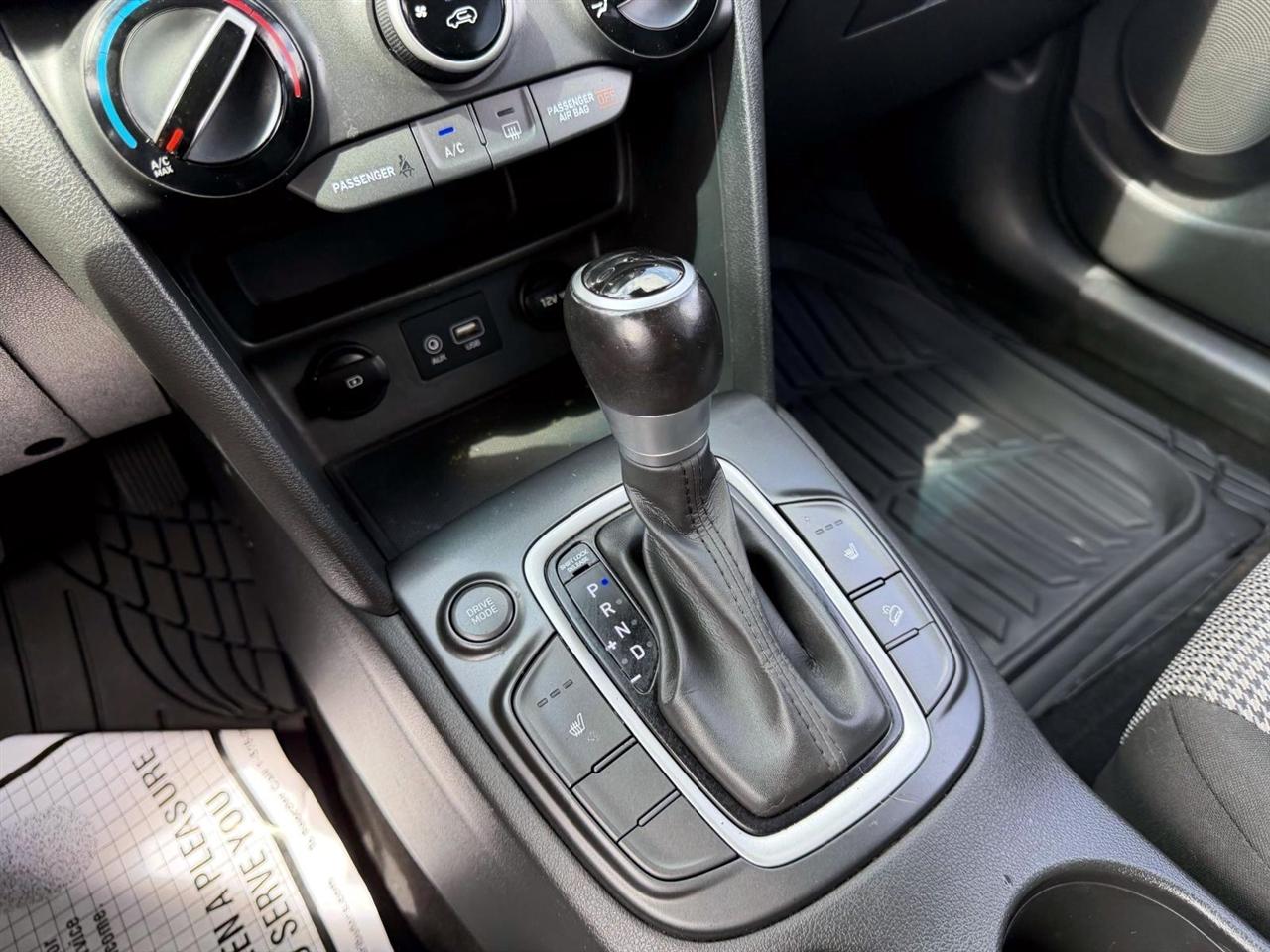 Hyundai Kona SEL Auto FWD 2021