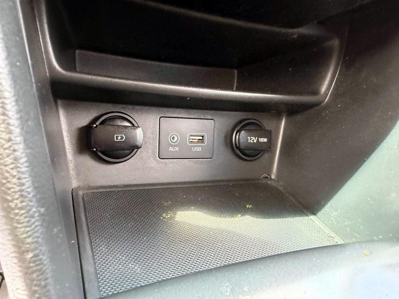 Hyundai Kona SEL Auto FWD 2021