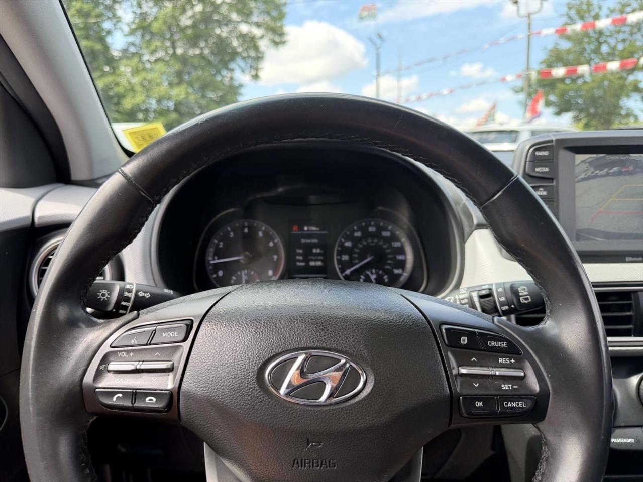 Hyundai Kona SEL Auto FWD 2021
