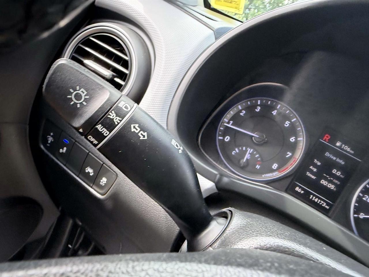 Hyundai Kona SEL Auto FWD 2021