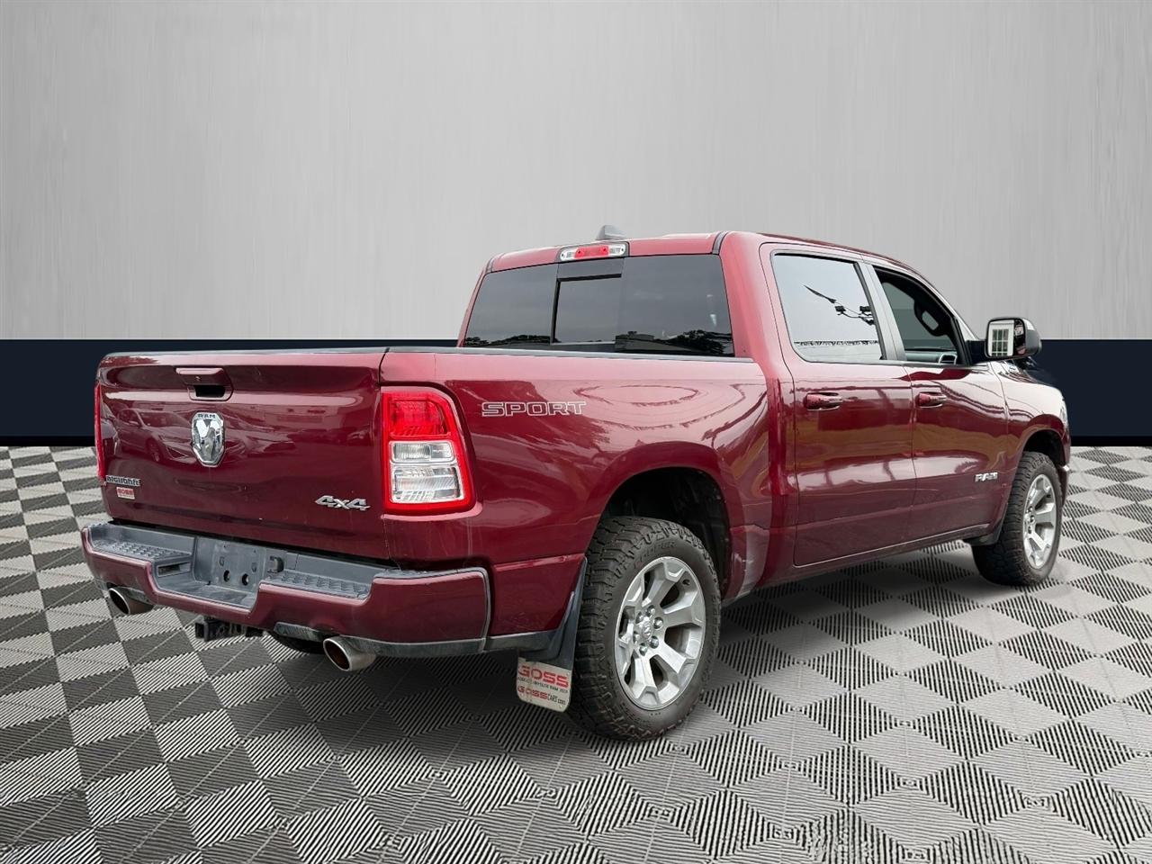 RAM 1500 Big Horn 4x4 Crew Cab 5'7" Box 2021