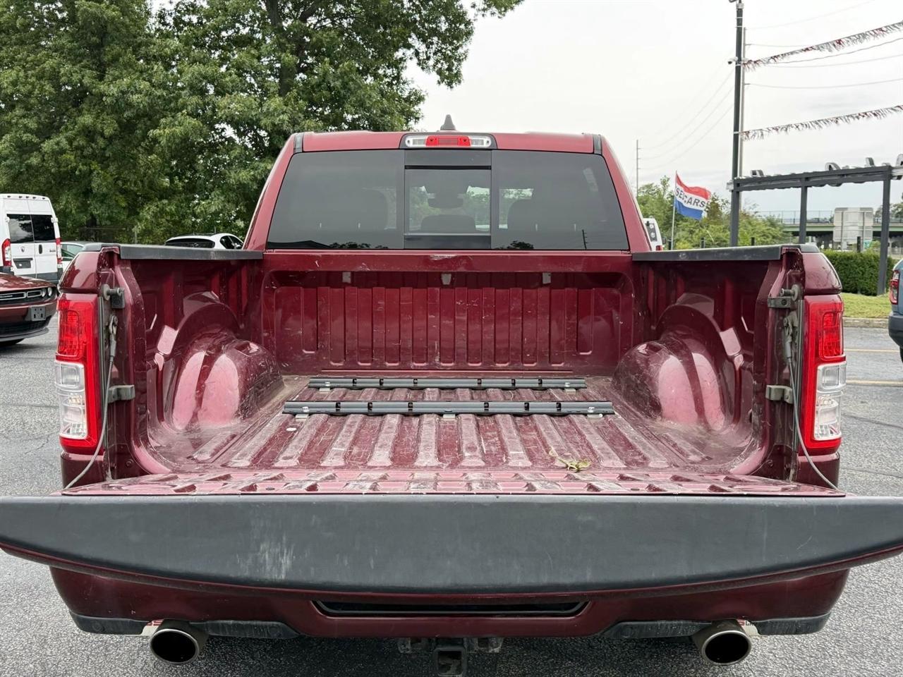 RAM 1500 Big Horn 4x4 Crew Cab 5'7" Box 2021