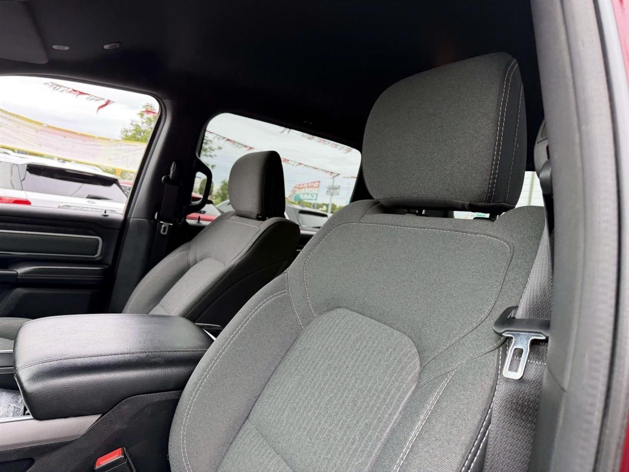 RAM 1500 Big Horn 4x4 Crew Cab 5'7" Box 2021