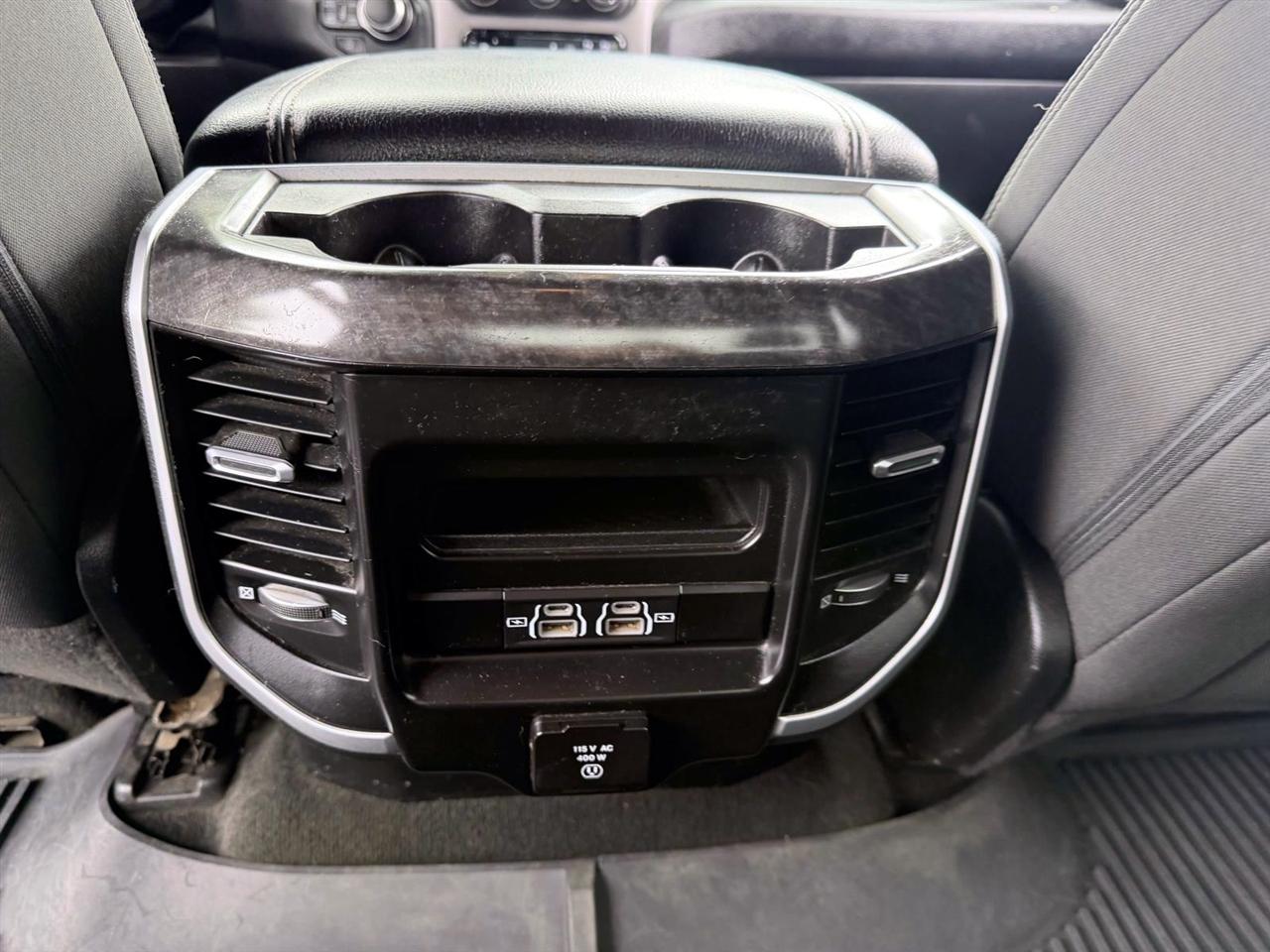 RAM 1500 Big Horn 4x4 Crew Cab 5'7" Box 2021