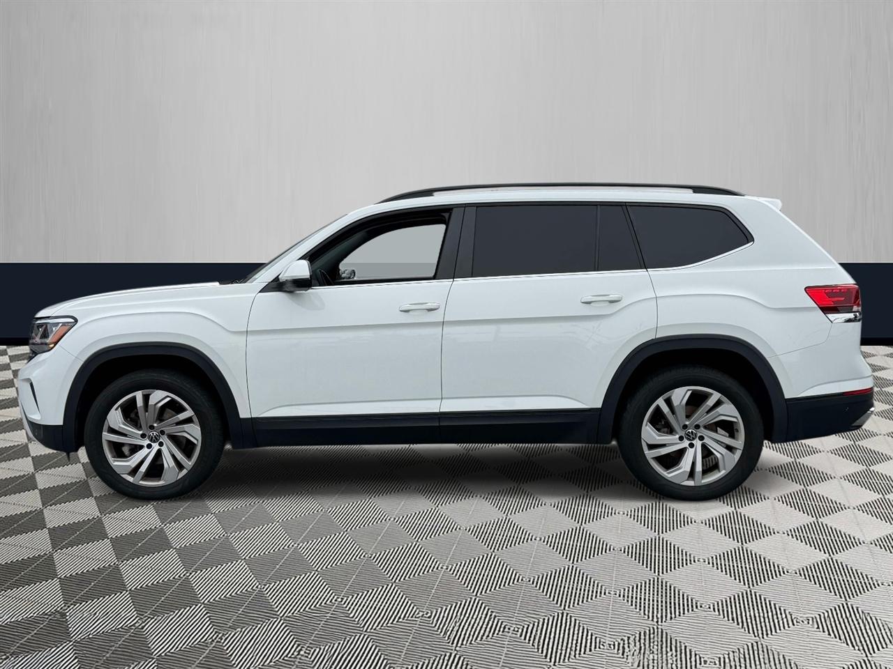 Volkswagen Atlas 3.6L V6 SE w/Technology 4MOTION 2023