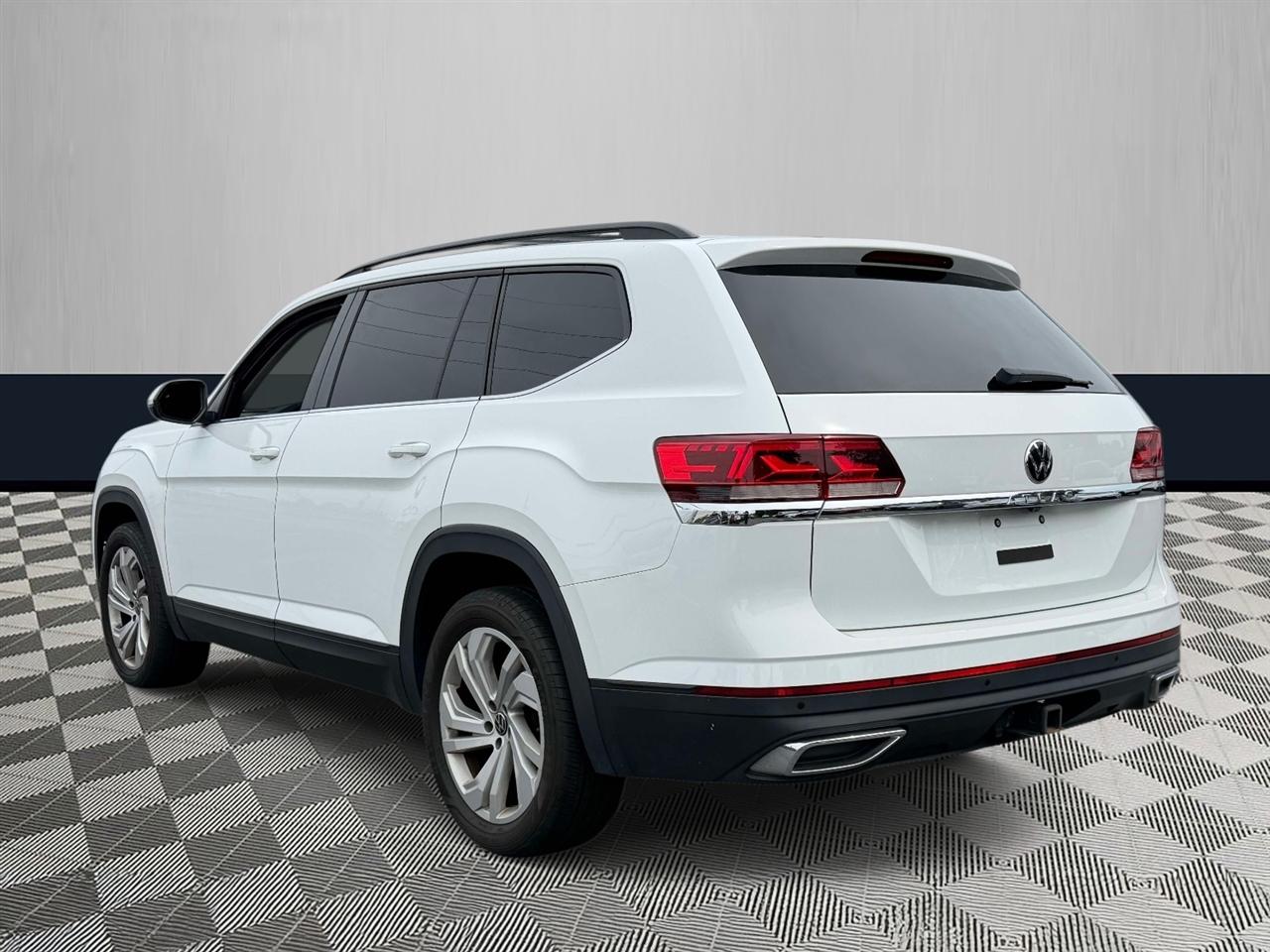 Volkswagen Atlas 3.6L V6 SE w/Technology 4MOTION 2023