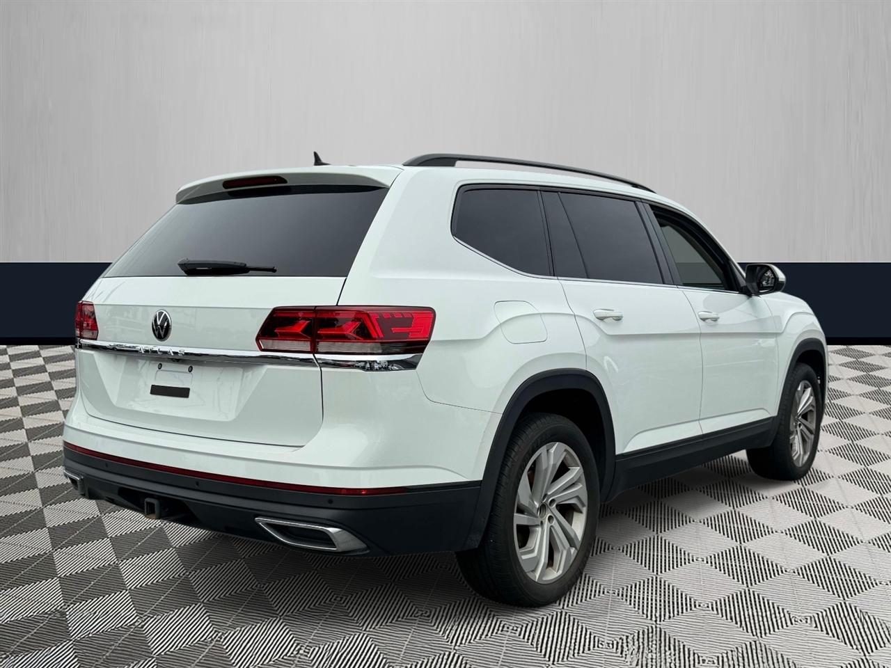 Volkswagen Atlas 3.6L V6 SE w/Technology 4MOTION 2023