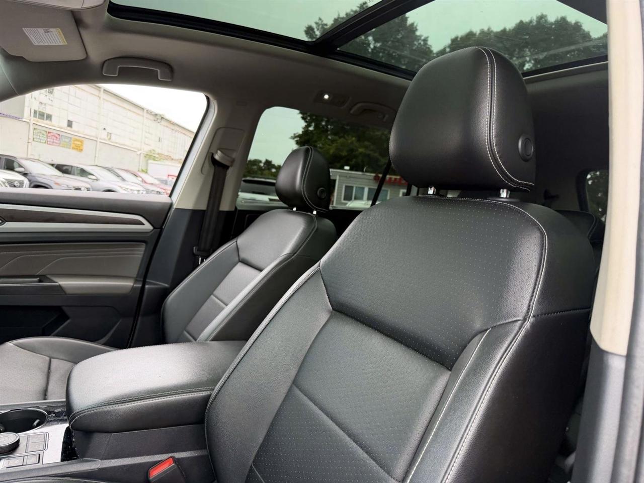 Volkswagen Atlas 3.6L V6 SE w/Technology 4MOTION 2023