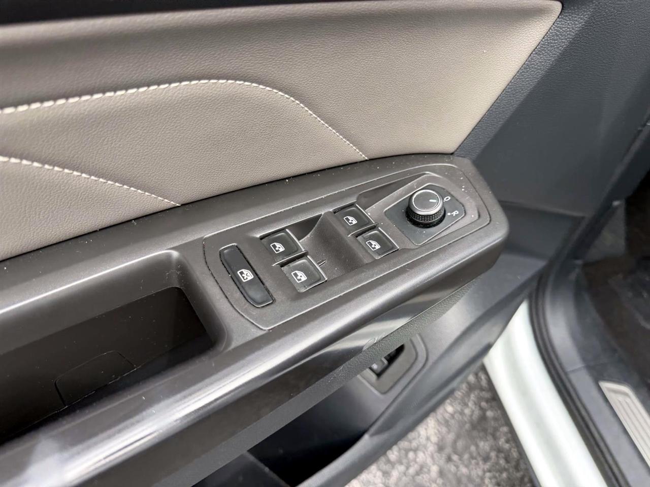 Volkswagen Atlas 3.6L V6 SE w/Technology 4MOTION 2023