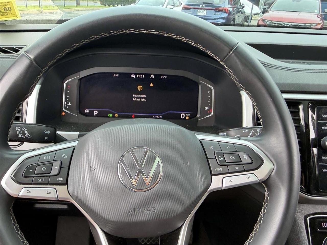 Volkswagen Atlas 3.6L V6 SE w/Technology 4MOTION 2023
