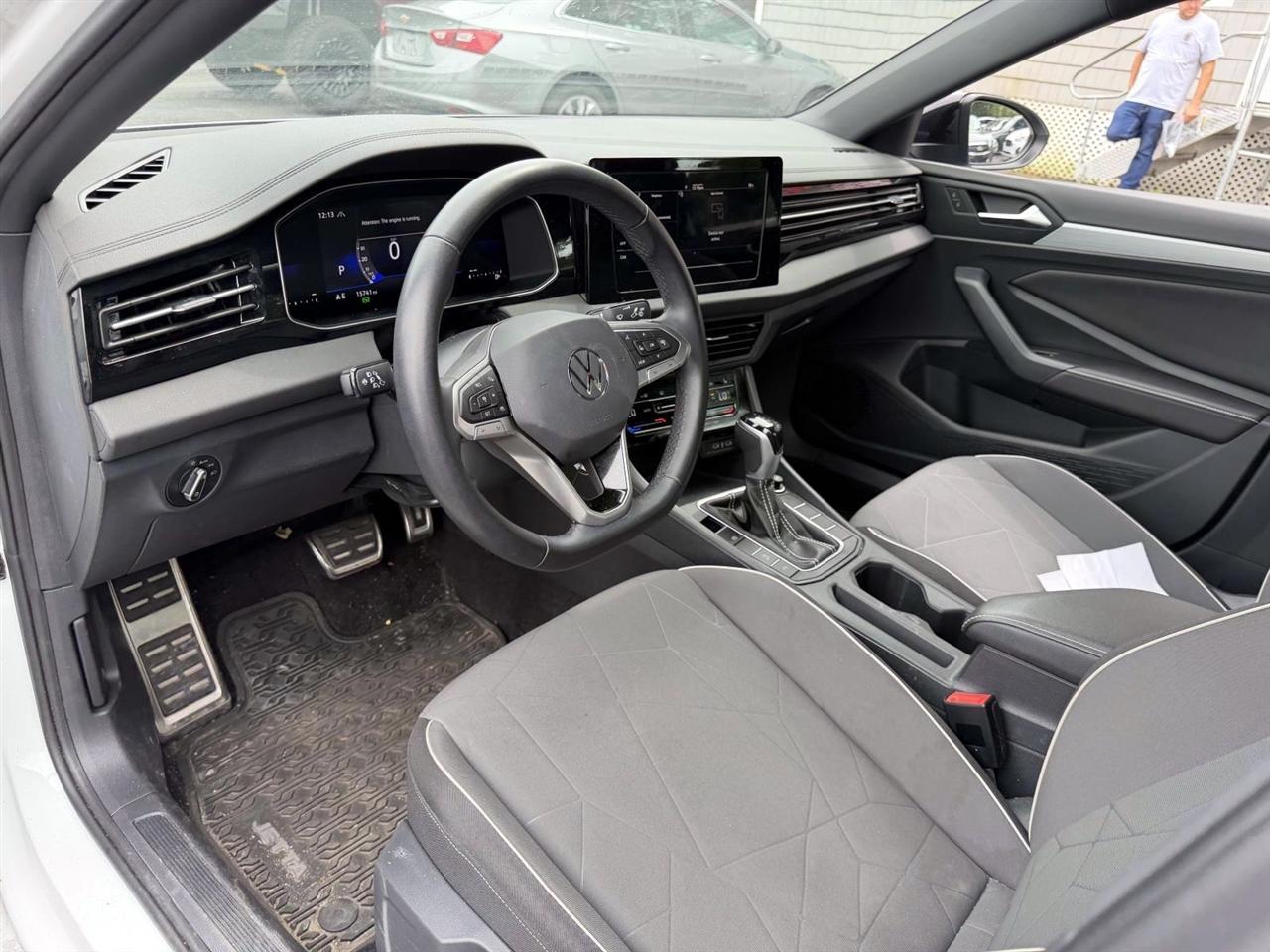 Volkswagen Jetta Sport Auto 2025