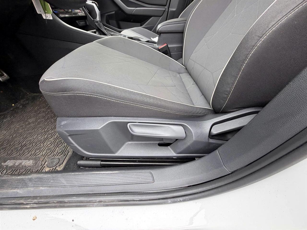 Volkswagen Jetta Sport Auto 2025
