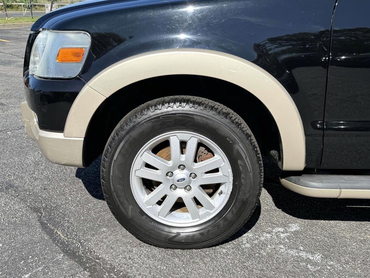 Ford Explorer 4WD 4dr V6 Eddie Bauer 2009