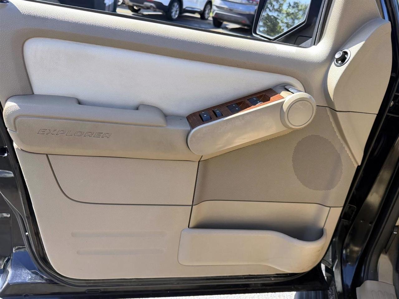 Ford Explorer 4WD 4dr V6 Eddie Bauer 2009