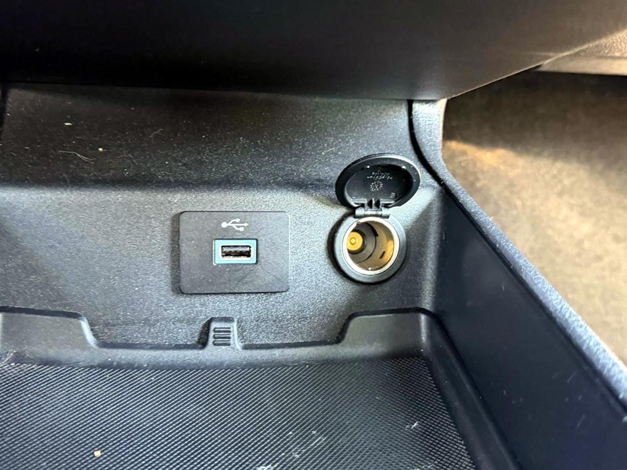 Ford Fusion S FWD 2019
