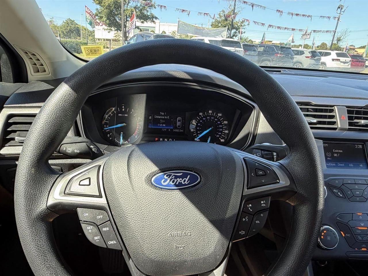 Ford Fusion S FWD 2019