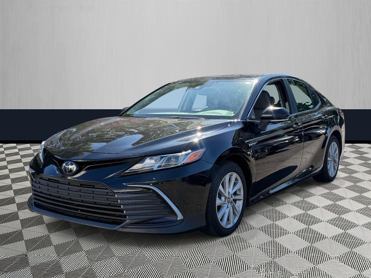Toyota Camry LE Auto AWD (Natl) 2022