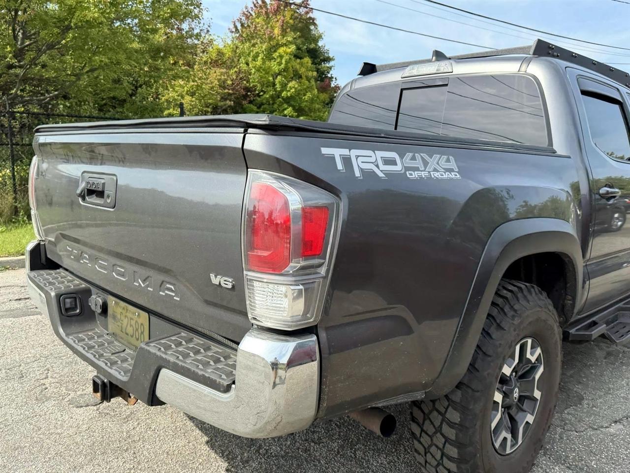 Toyota Tacoma 4WD TRD Off Road Double Cab 5' Bed V6 MT (Natl) 2021