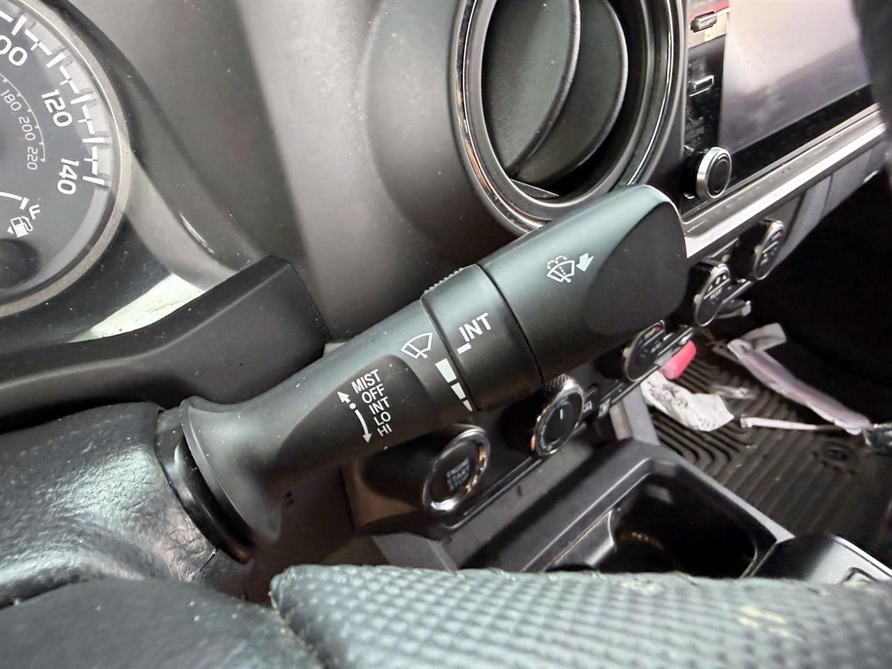 Toyota Tacoma 4WD TRD Off Road Double Cab 5' Bed V6 MT (Natl) 2021
