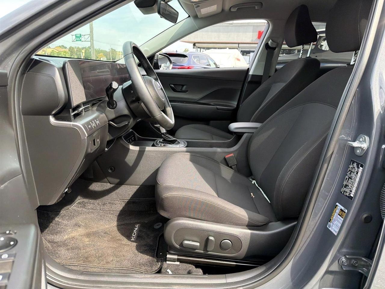 Hyundai Kona SEL FWD 2024