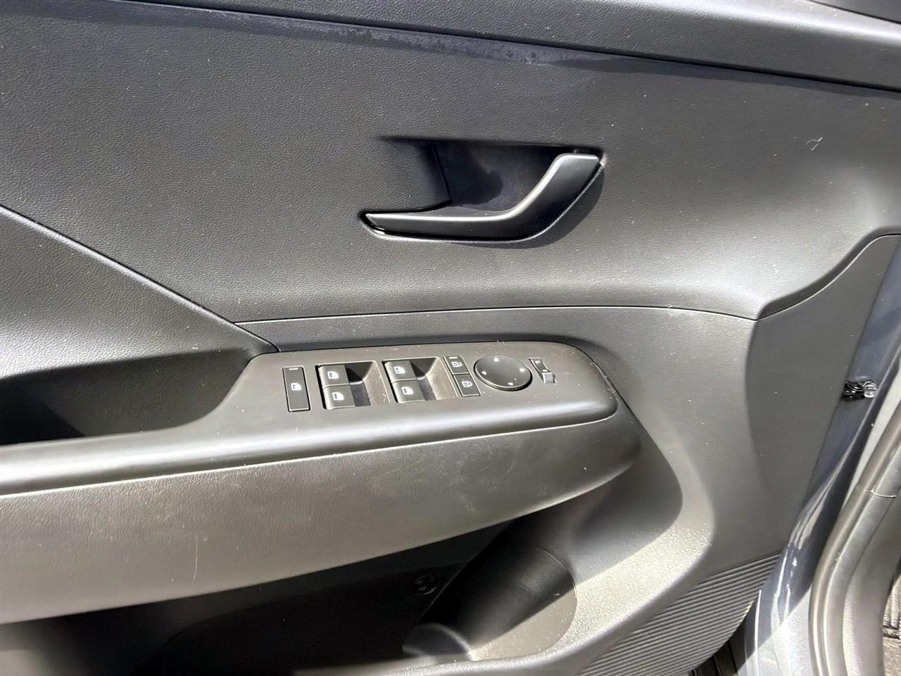 Hyundai Kona SEL FWD 2024