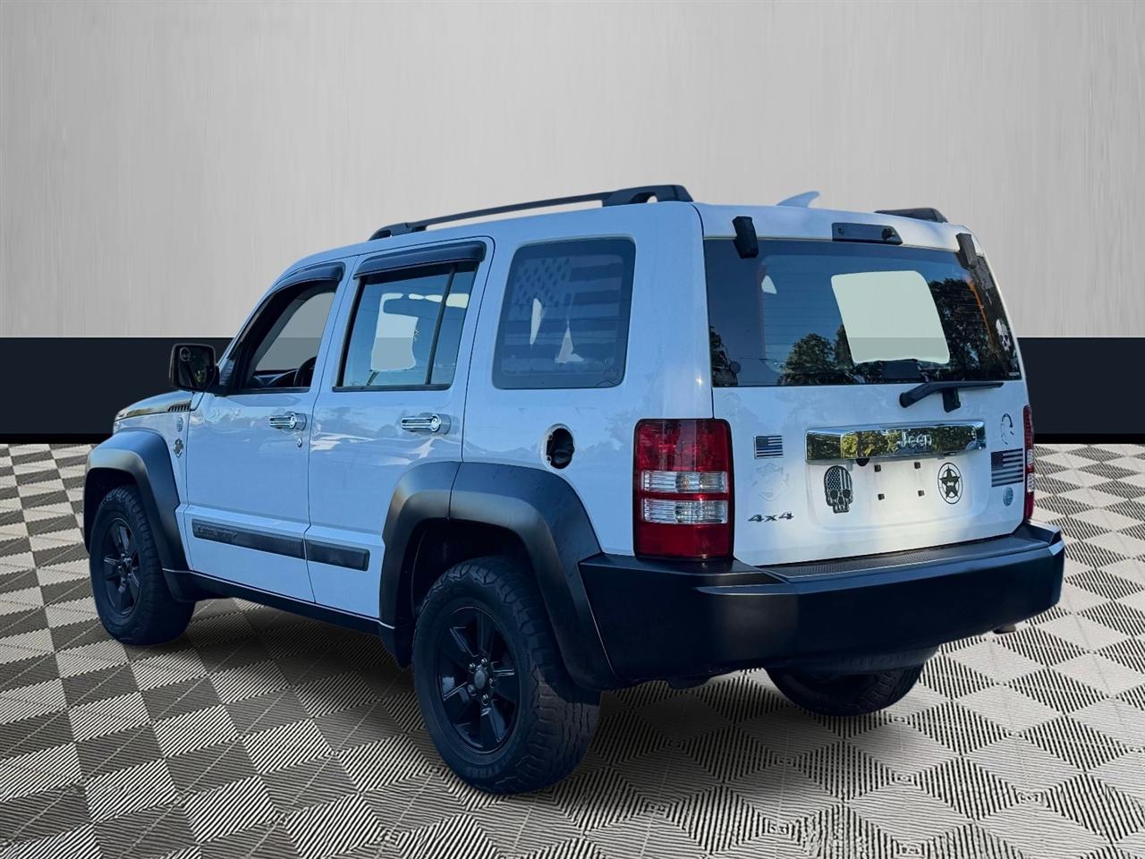 Jeep Liberty 4WD 4dr Sport 2012