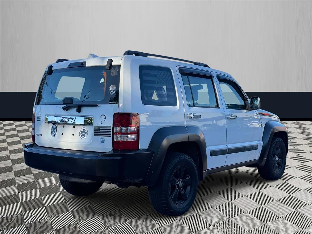Jeep Liberty 4WD 4dr Sport 2012