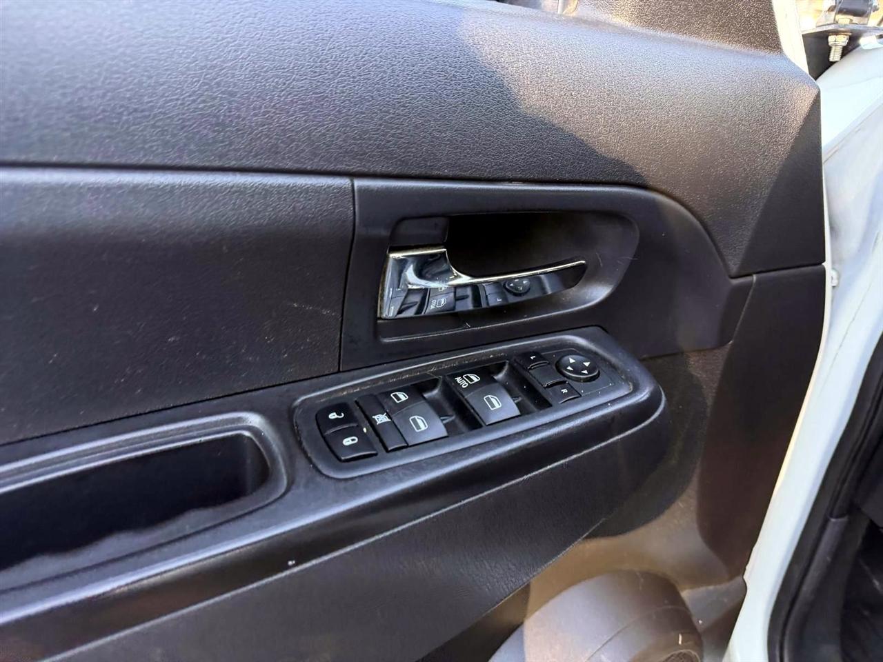 Jeep Liberty 4WD 4dr Sport 2012