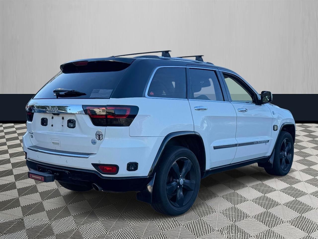 Jeep Grand Cherokee 4WD 4dr Overland 2011