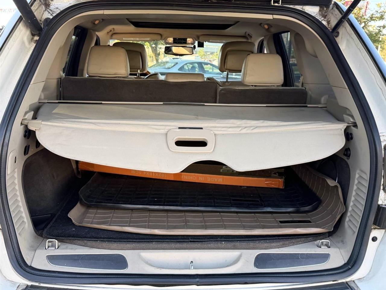 Jeep Grand Cherokee 4WD 4dr Overland 2011