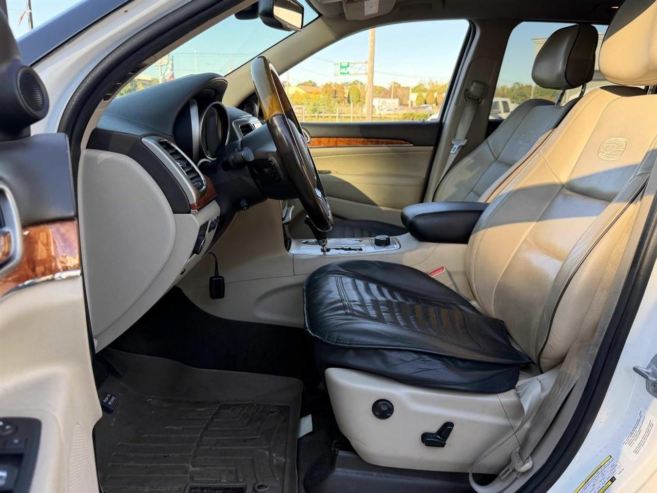 Jeep Grand Cherokee 4WD 4dr Overland 2011
