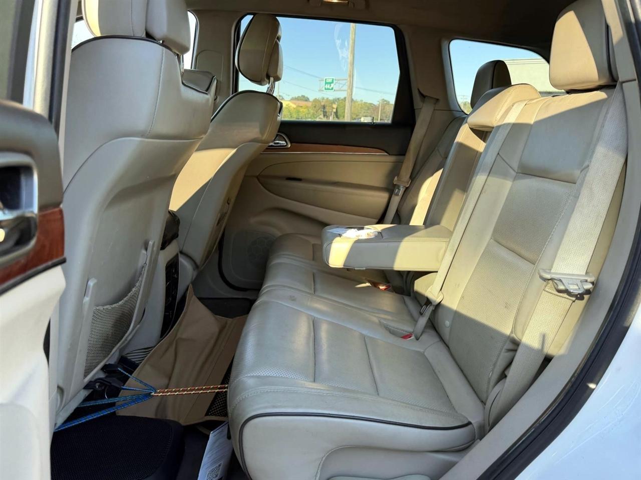 Jeep Grand Cherokee 4WD 4dr Overland 2011