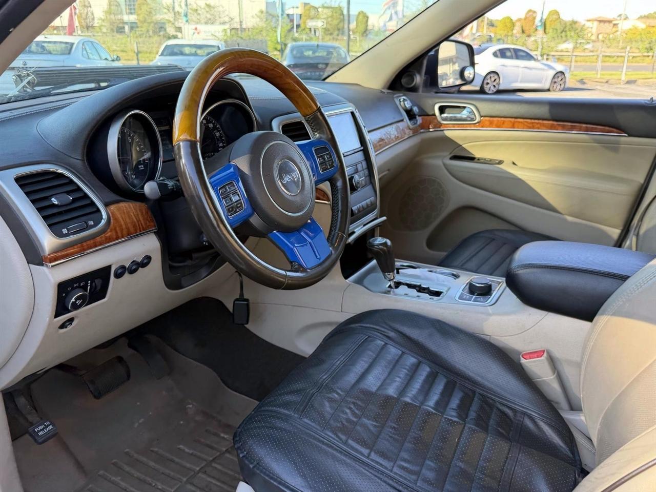 Jeep Grand Cherokee 4WD 4dr Overland 2011