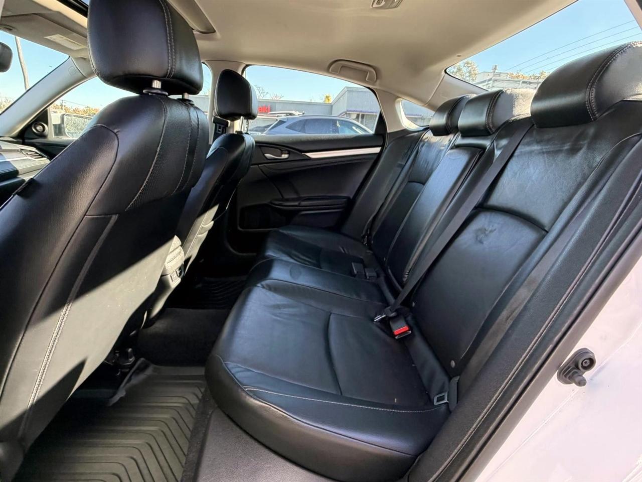 Honda Civic Sedan 4dr CVT Touring 2016