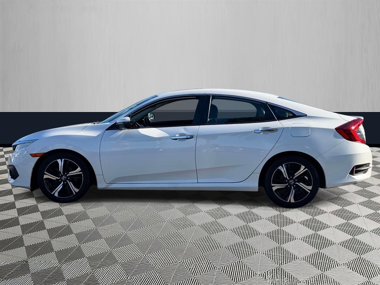 Honda Civic Sedan 4dr CVT Touring 2016