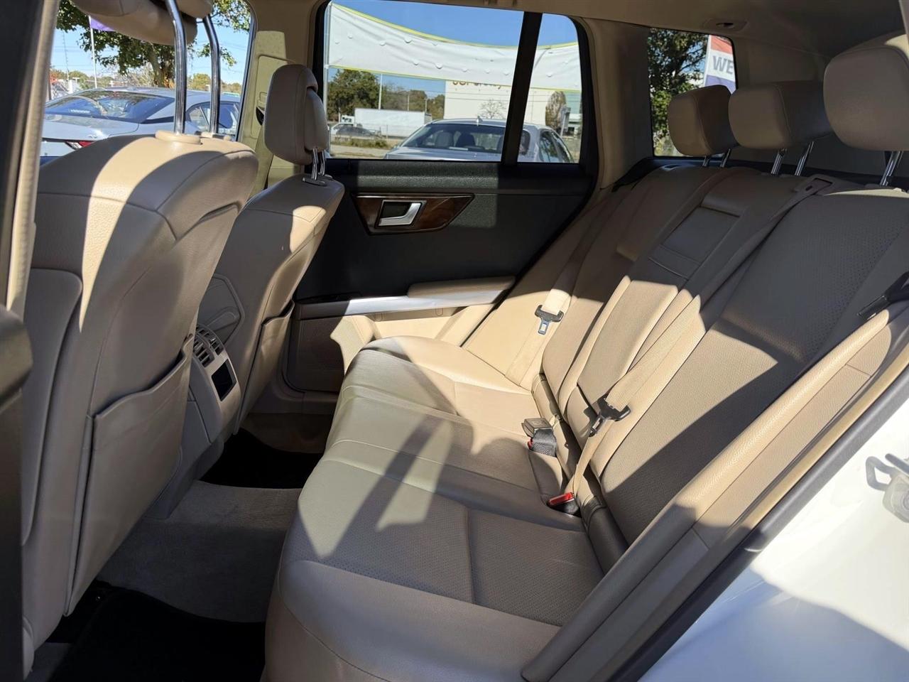 Mercedes-Benz GLK-Class 4MATIC 4dr GLK 350 2012