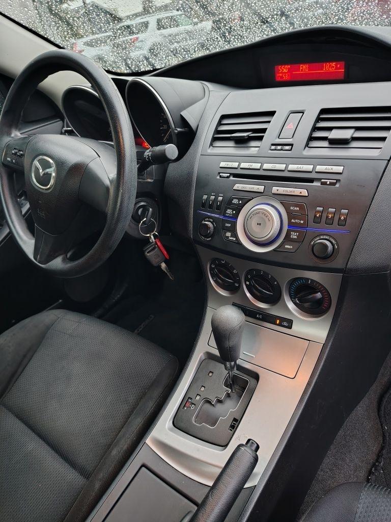 Mazda MAZDA3  2011