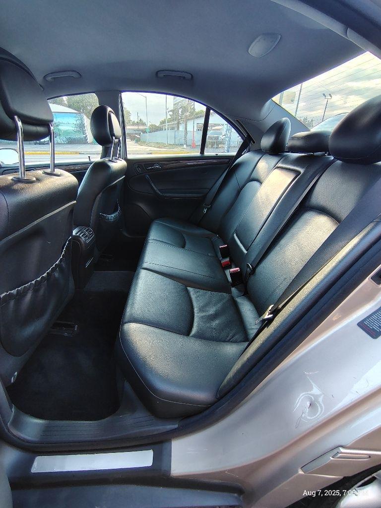 Mercedes-Benz C-Class  2002