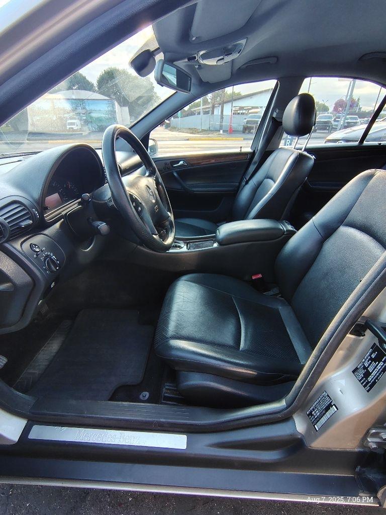 Mercedes-Benz C-Class  2002