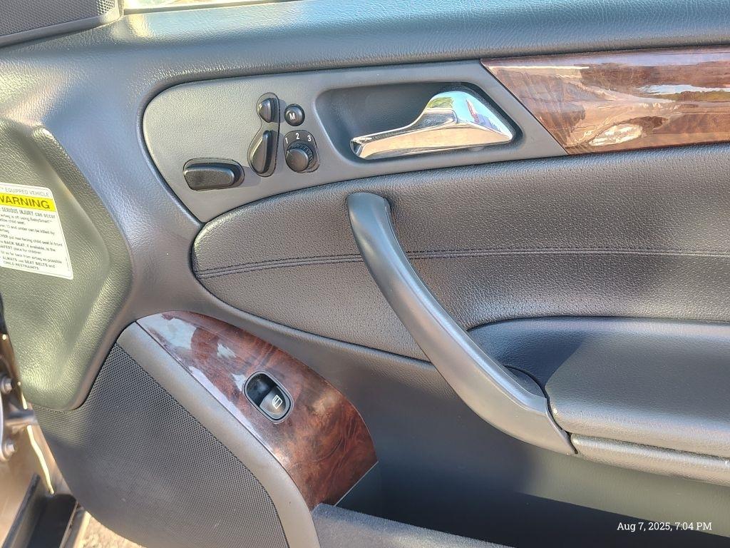 Mercedes-Benz C-Class  2002