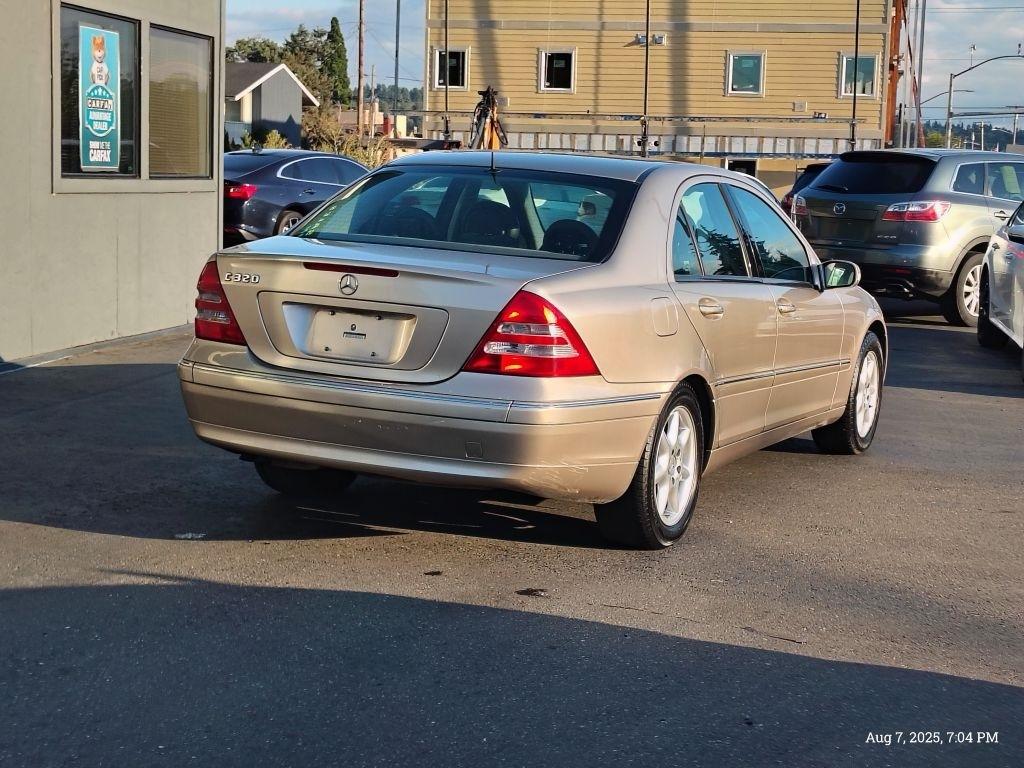 Mercedes-Benz C-Class  2002