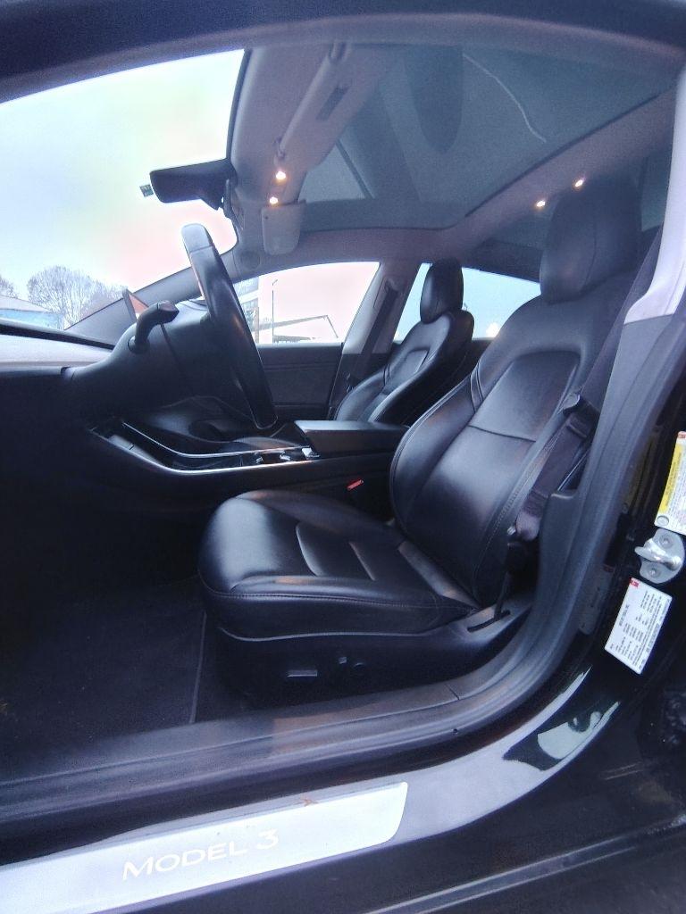 Tesla Model 3  2018
